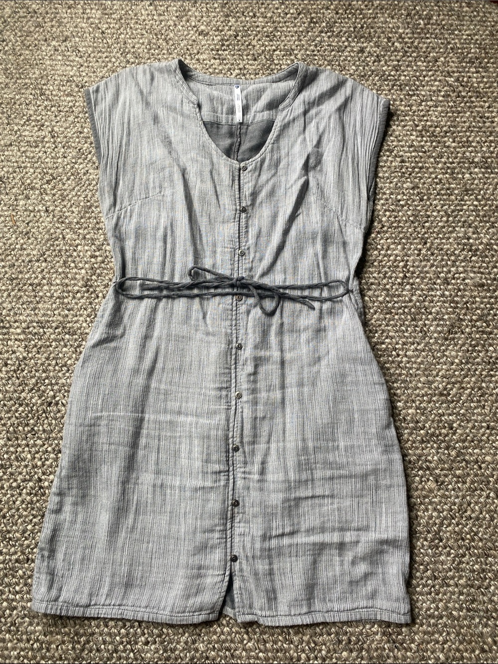 Kuhl Light Gray Button-Front Mini Dress with Waist Tie